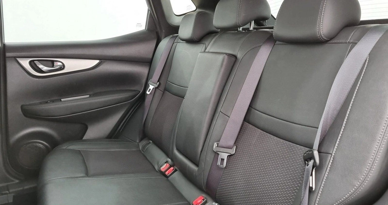 Nissan Qashqai cena 79900 przebieg: 148896, rok produkcji 2019 z Koniecpol małe 301